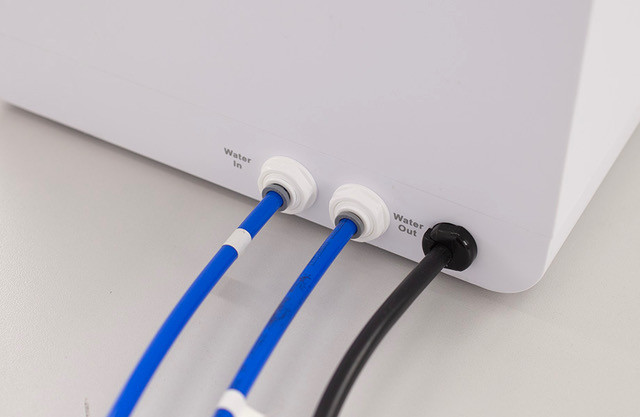 Dopływy wody w dystrybutorze Miraqua Delta