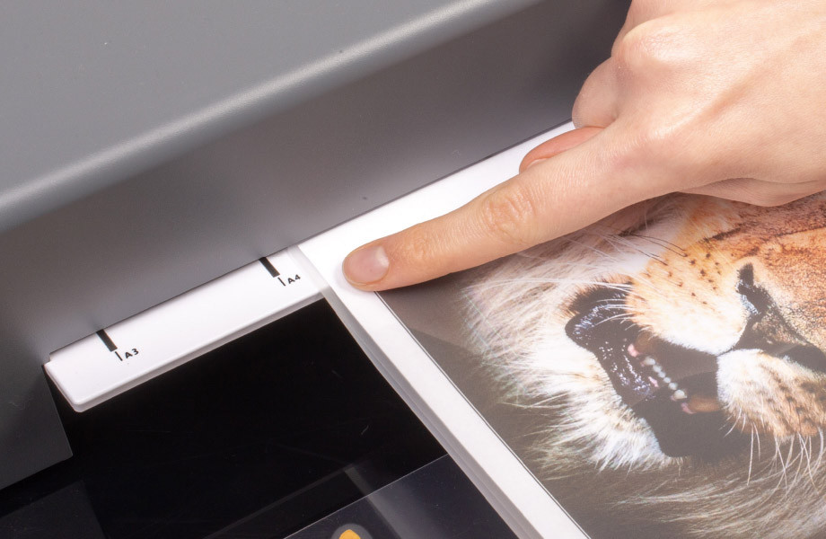 Precyzyjne przymierzenie dokumentu do laminowania