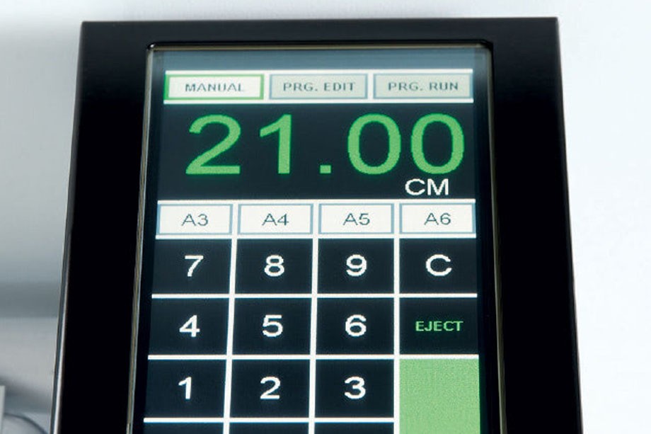 Gilotyna elektryczna IDEAL 5255 - intuicyjny panel dotykowy
