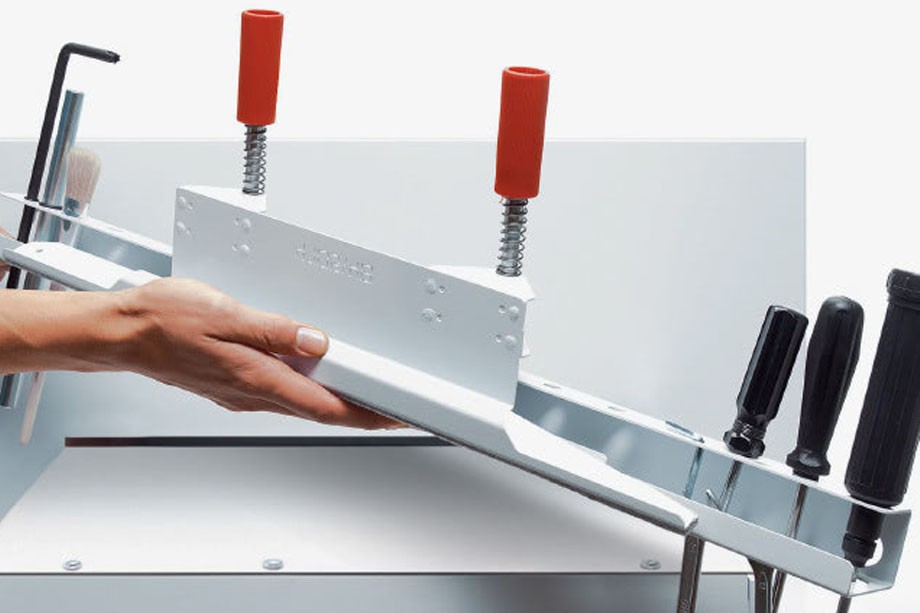 Gilotyna elektryczno-hydrauliczna IDEAL 5560 - uchwyt na narzędzia